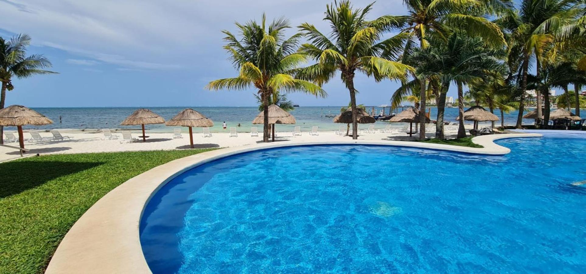 Oceanfront Condo At Unique Location 칸쿤 외부 사진